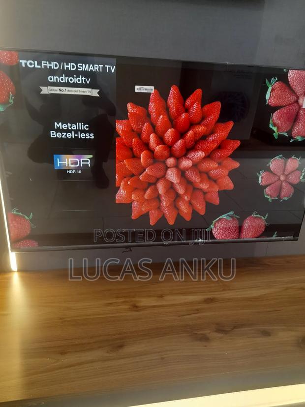 TCL 43" Smart TV photo 2