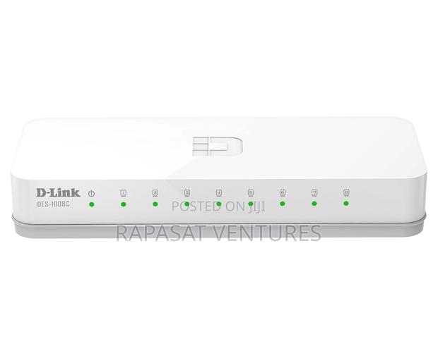 D-Link 8 Port 10/100 MBPS Unmanaged Switch Des-1008c · Photo 3