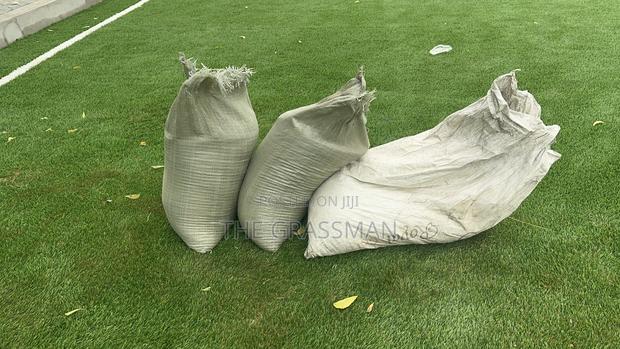 Infill Granules for Playground Pitches photo 3
