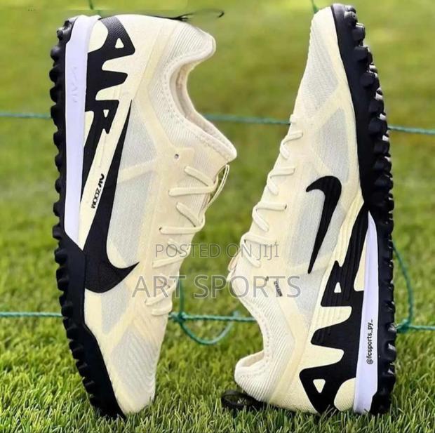 Nike Mercurial Turf Boot · Photo 3