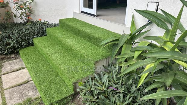 Grass for Stairs! Artificial Green Grass Decor! photo 2