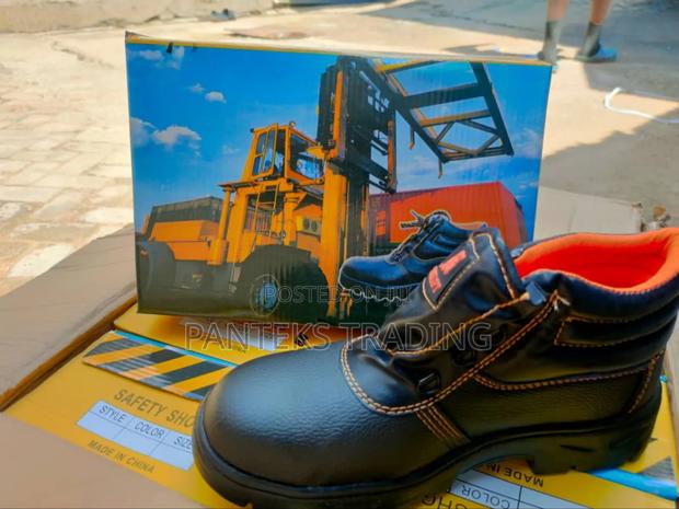 Safety Boots · Photo 4