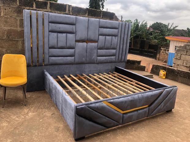 Queen Size Bed and Available · Photo 1