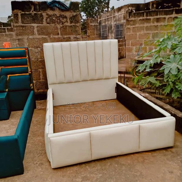 Double Bed and Available · Photo 1