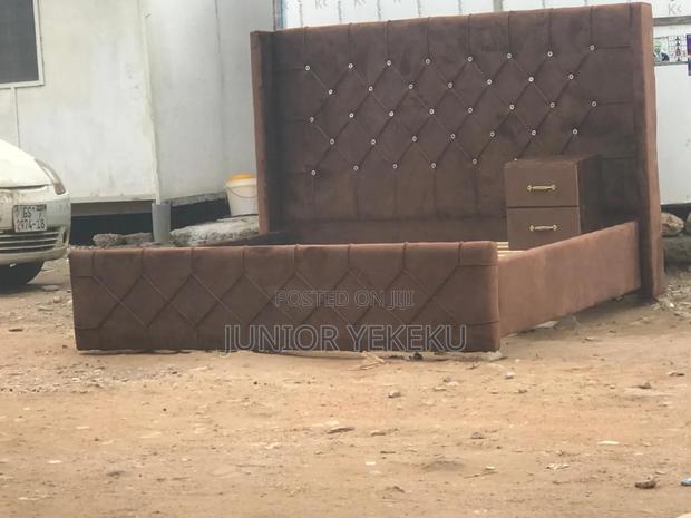 King Size Bed and Available · Photo 1