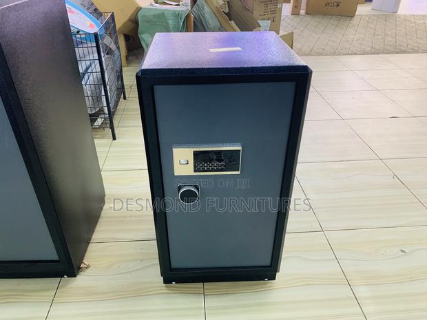 Money Safe · Photo 1