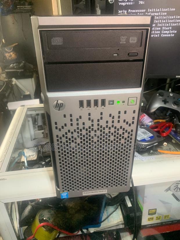 Server HP ProLiant ML 8GB Intel Xeon HDD 1T