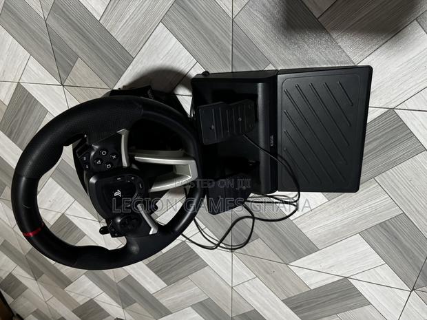 Hori Steering Wheel for PS5 PS4 PC · Photo 4