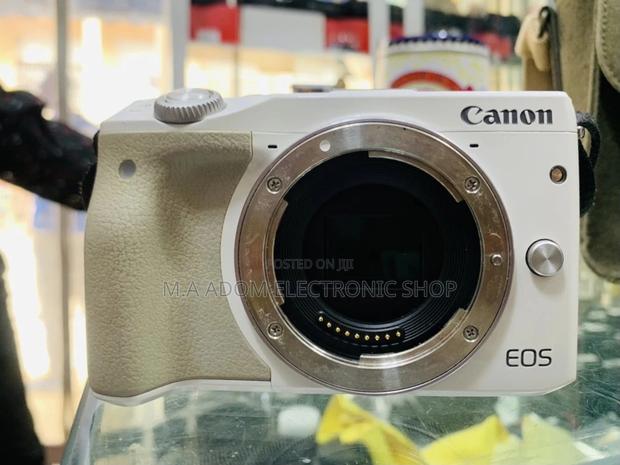 Original Canon EOS M3 Mirrorless Digital Camera(White). · Photo 2