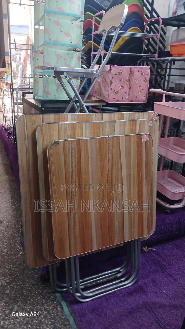 Foldable Table · Photo 3