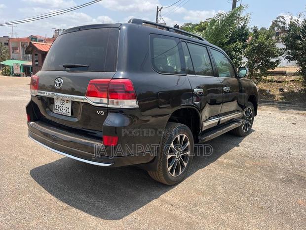 Toyota Land Cruiser 4.5 V8 GXR 2021 Black photo 8
