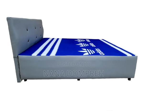 Queen Size Bed photo 5