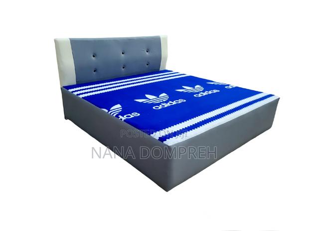 Queen Size Bed photo 2