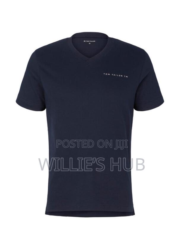 UK Plan V Neck T Shirt · Photo 4