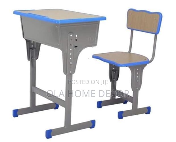 Table and Chair · Photo 3