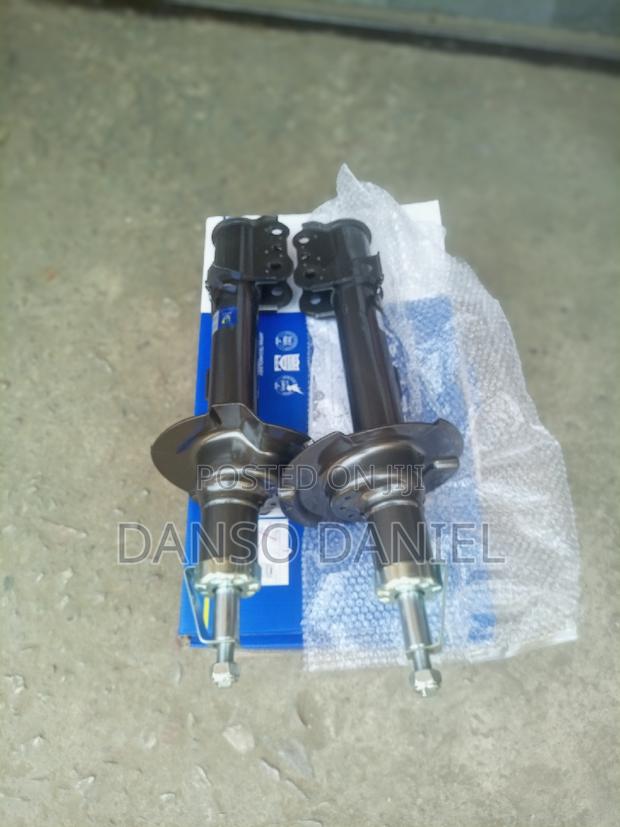 Escape 2002 - 11 Front Shock photo 3