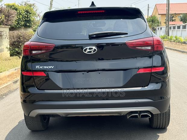 Hyundai Tucson SEL 2021 Black photo 4