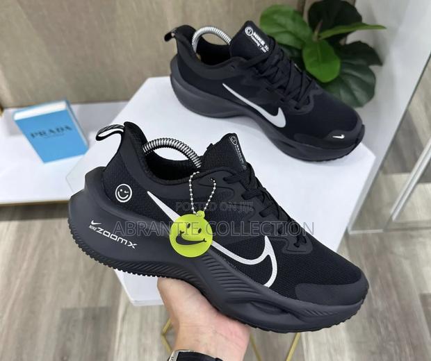 Nike Zoom X Smiley Running Shoes · Photo 3