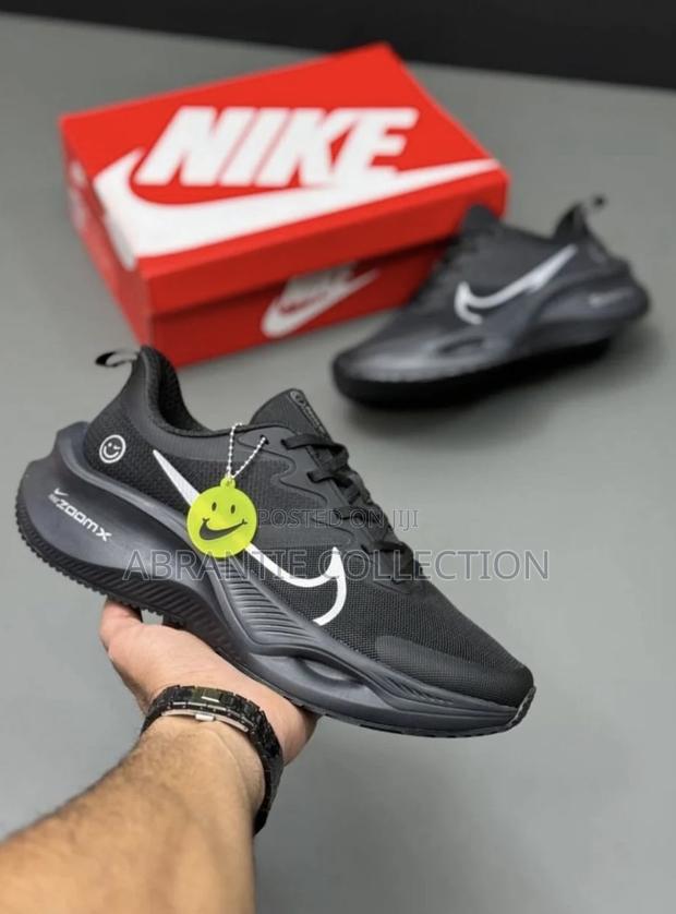 Nike Zoom X Smiley Running Shoes · Photo 4