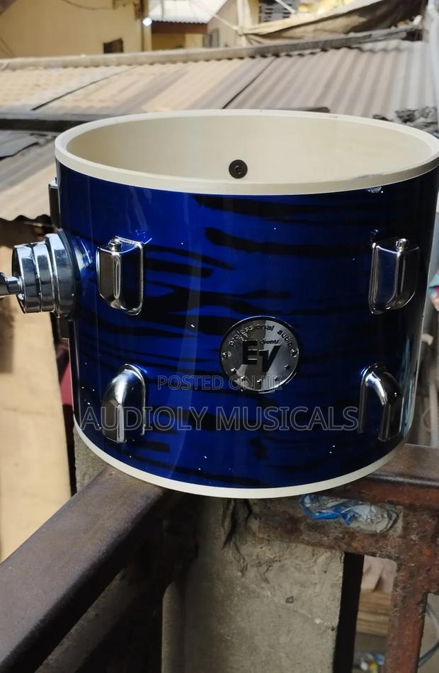 Ev 5-Piece Drumset · Photo 4