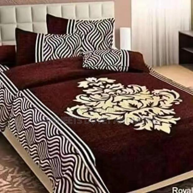 Designer Duvet Set · Photo 2