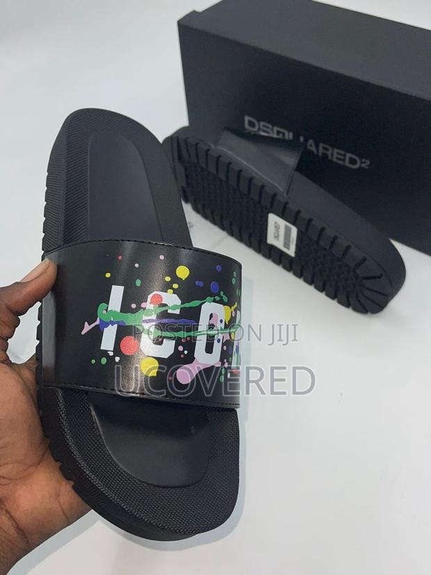 DSQUARED2 Unisex Slides/Slippers · Photo 3