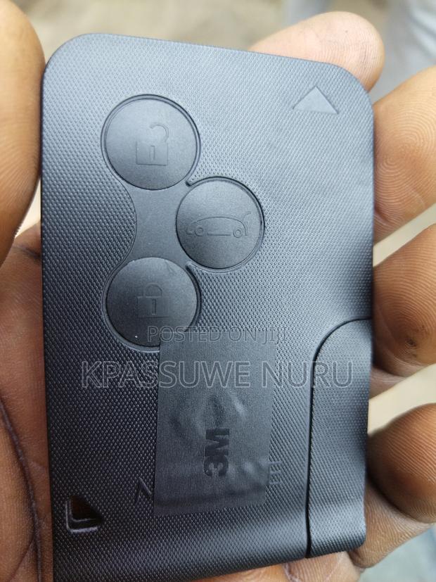 Renault Slot Key photo 2