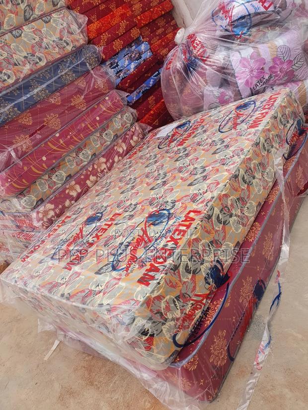 Latex Foam 10 Inches Double Size High Density Mattress photo 2