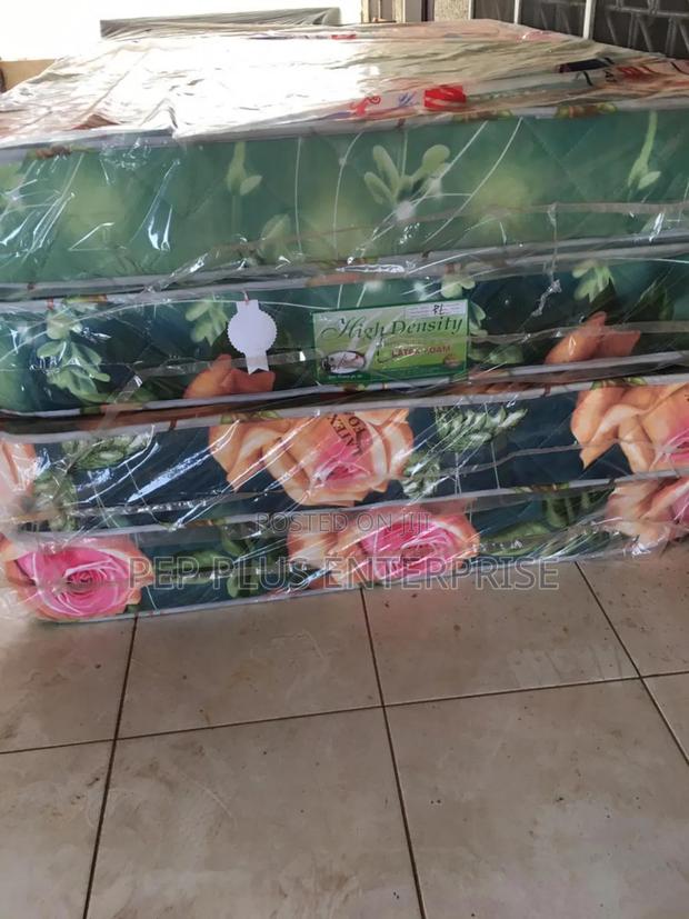 Latex Foam 8 Inches High Density Double Size Mattress · Photo 2