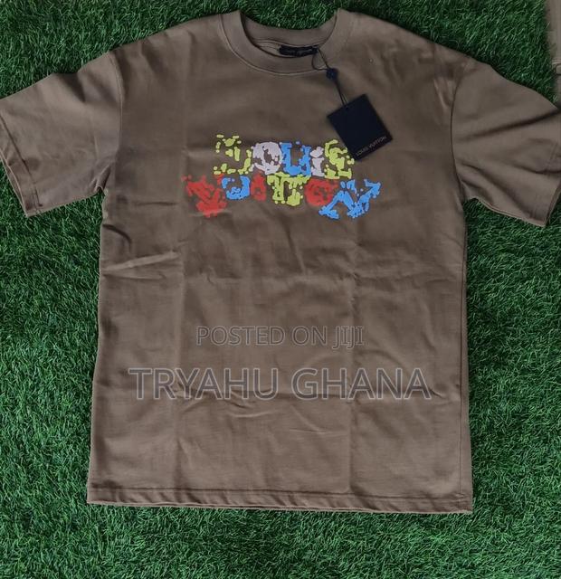 Louis Vuitton Top Available at Tryahu at an Affordable Price · Photo 3