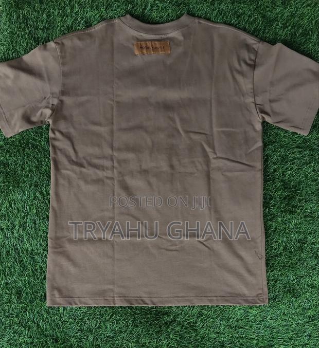 Louis Vuitton Top Available at Tryahu at an Affordable Price · Photo 4
