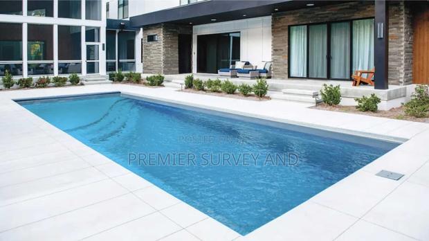 High Quality Swimming Pool Construction · Photo 3