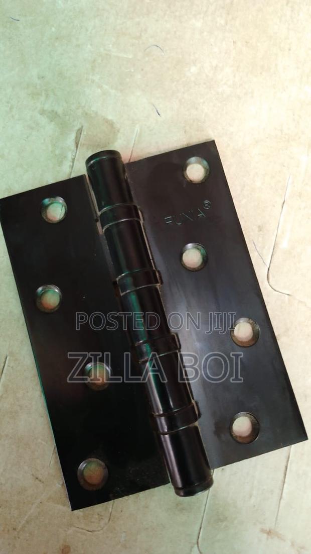 Door Hinges · Photo 4