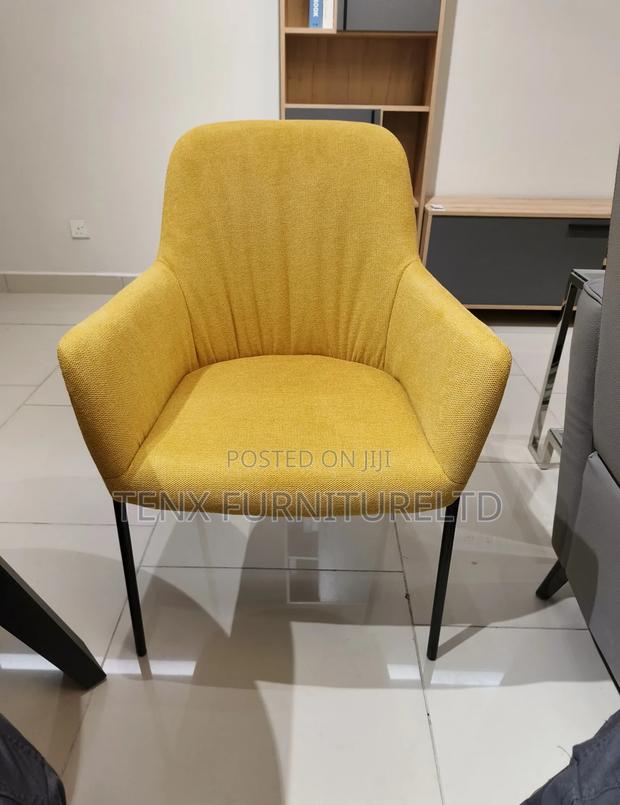 Dining Chair With Black Metallic Legs · Photo 2
