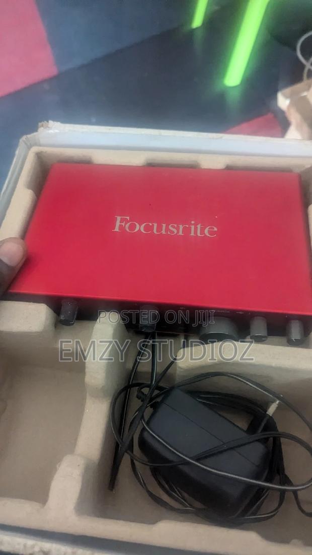 Focusrite 8i6 Sound Card photo 3