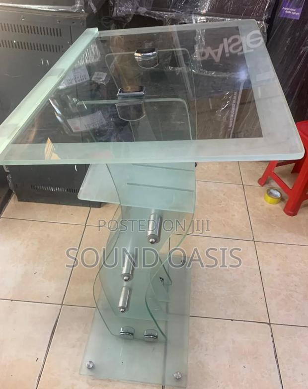 Glass Pulpit Plain · Photo 4