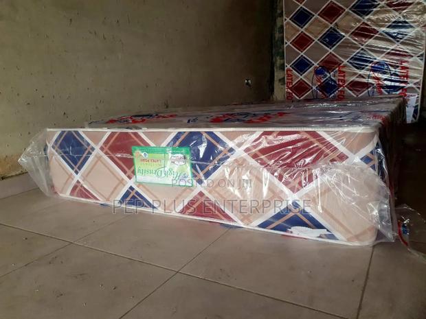 Latex Foam 12 Inches High Density Double Size Mattress · Photo 2