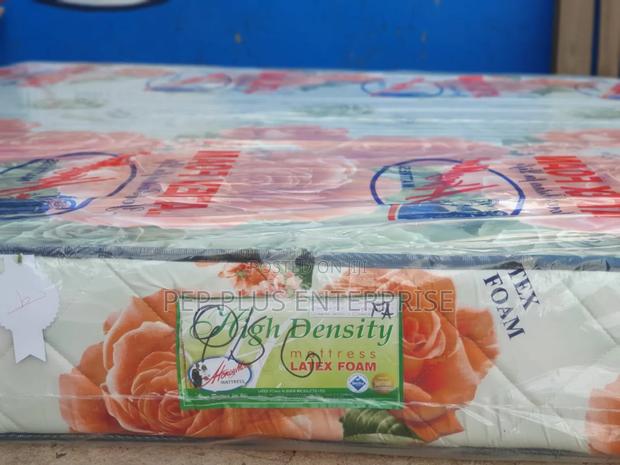 Latex Foam 9 Inches High Density Queen Size Mattress · Photo 3