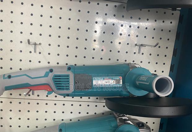 TOTAL Angle Grinder 2200W · Photo 3