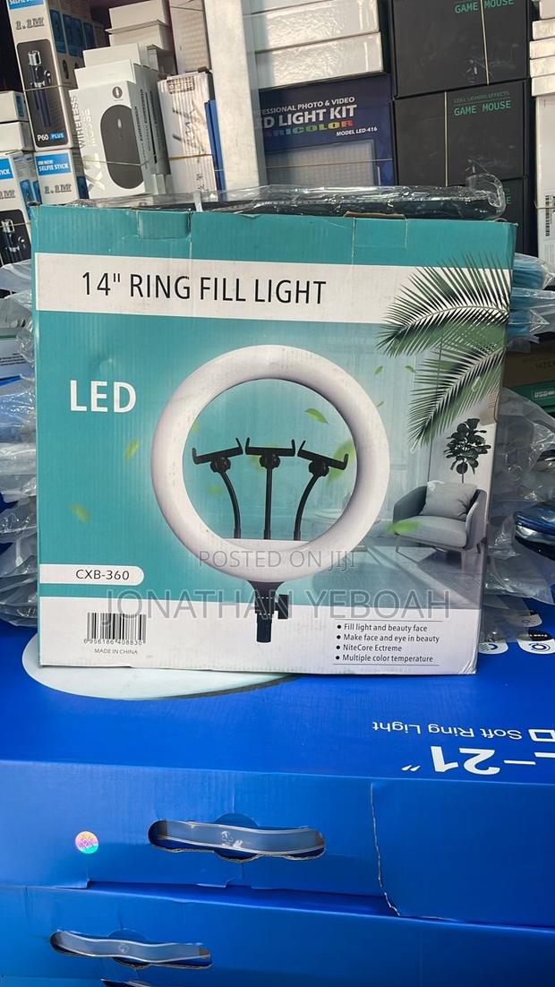 14inches Ringlight With Stand · Photo 3