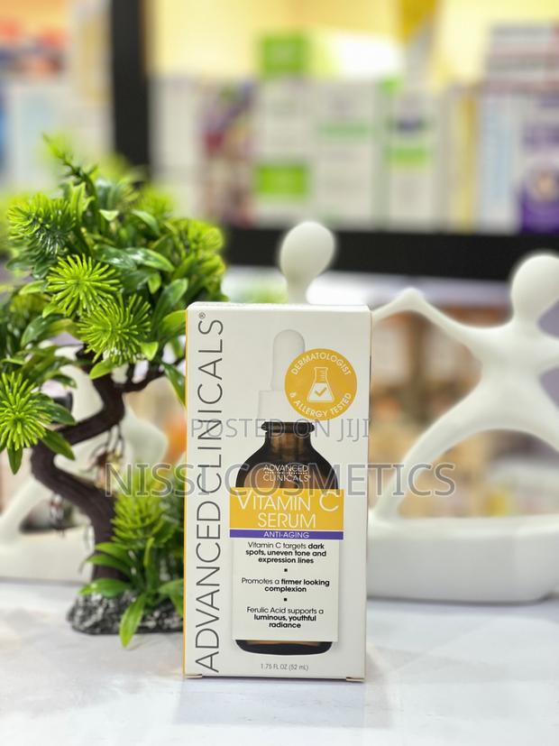 Advanced Clinical Vitamin C Serum · Photo 2