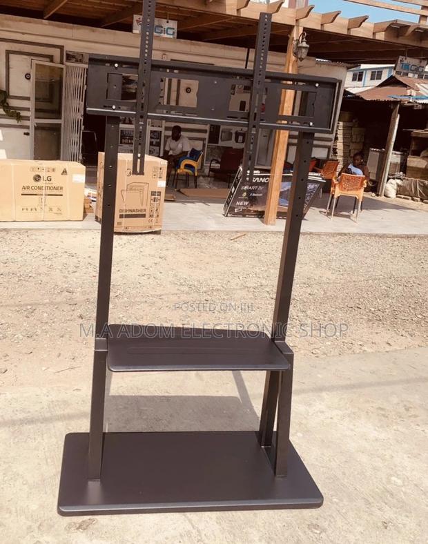 Stainless Steel Heavy Duty Moveable Tv Trolly for 32-100”. · Photo 2