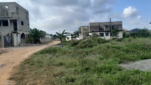 Plot for Sale at Race Course Down · Photo 1