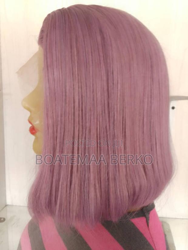 Purple Coloured Full Frontal Lace Wig · Photo 4