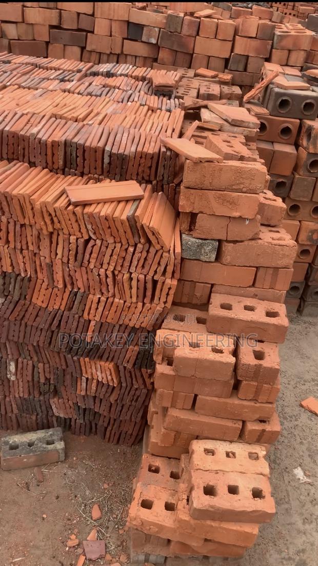 Red Bricks · Photo 2