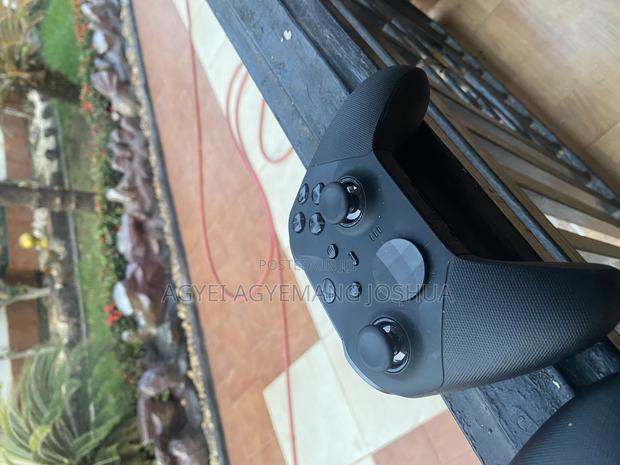 Xbox Elite Series Core 2 photo 4