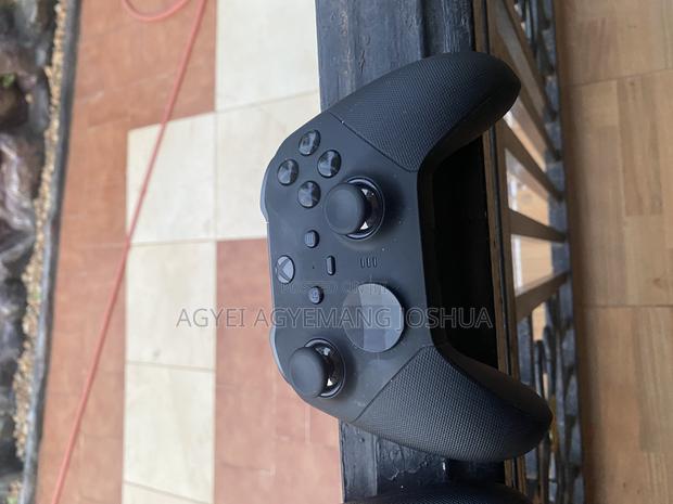 Xbox Elite Series Core 2