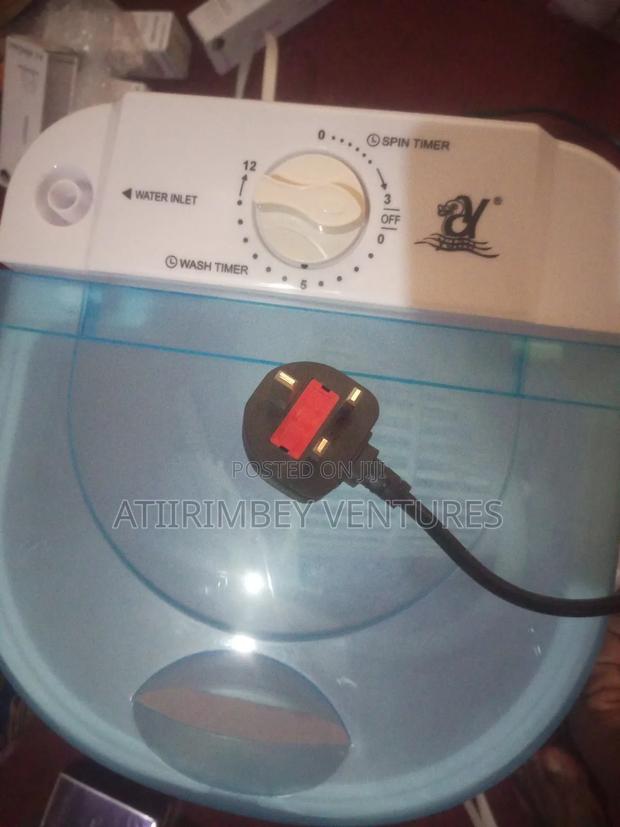 4.5kg Mini Washing Machine photo 3