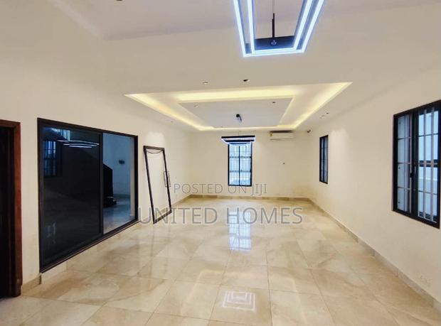 5bdrm House in East Legon for sale · Photo 2