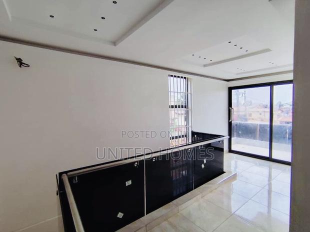 5bdrm House in East Legon for sale · Photo 4